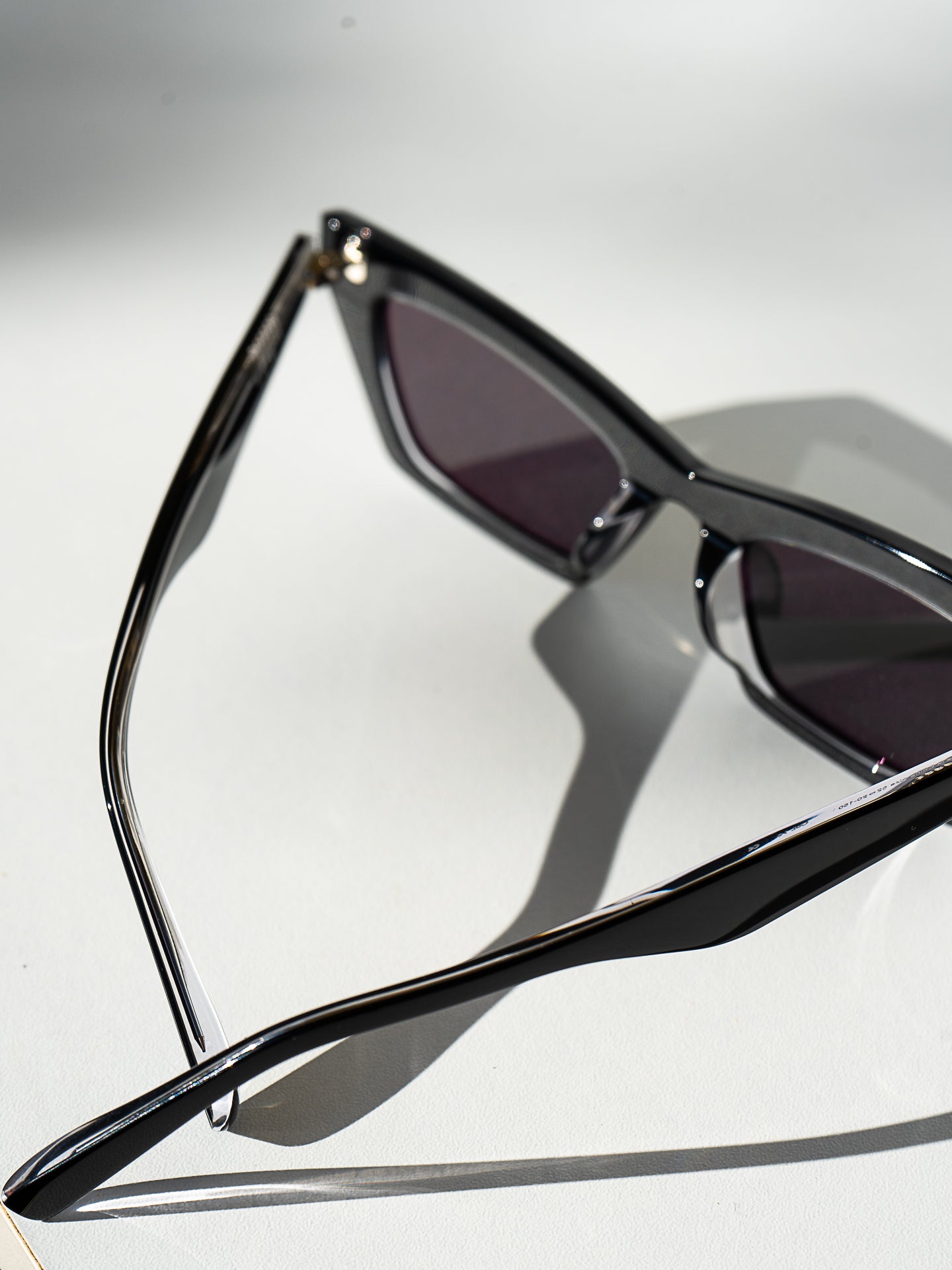 Bold Black&Clear