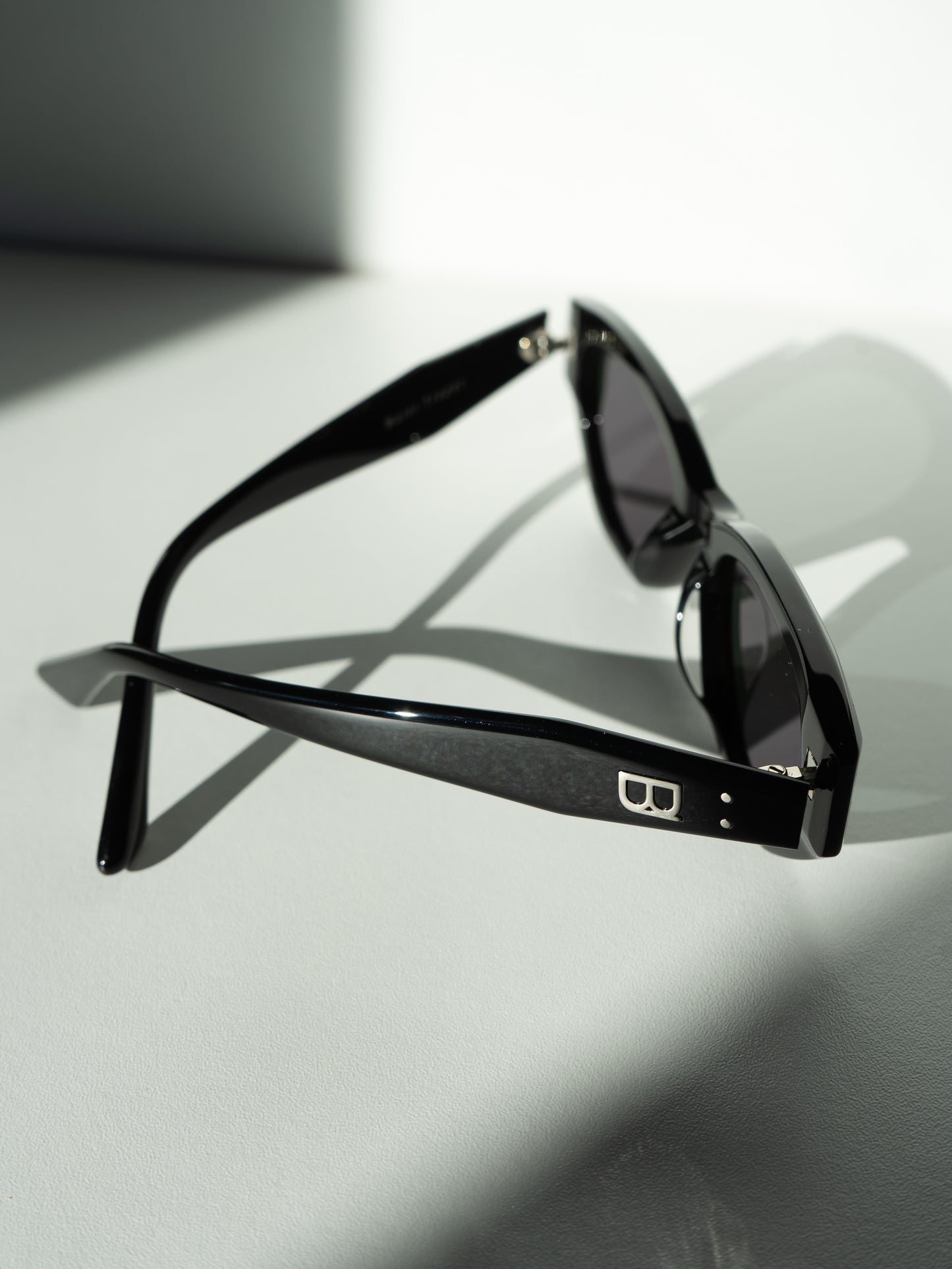 Saint Tropez Black